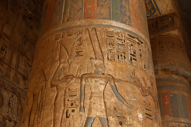 Le temple de Médinet Habou à Louxor, Egypte