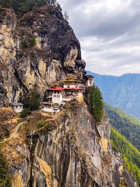 Temple en la montagne