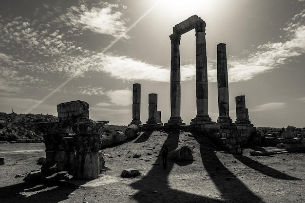 Temple noir et blanc d'Hercule du complexe de la citadelle d'AmmanAmman Jordanie