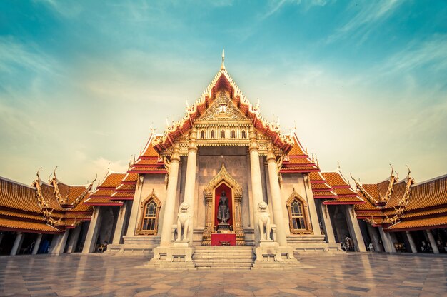 Le temple d'or à Bangkok en Thaïlande