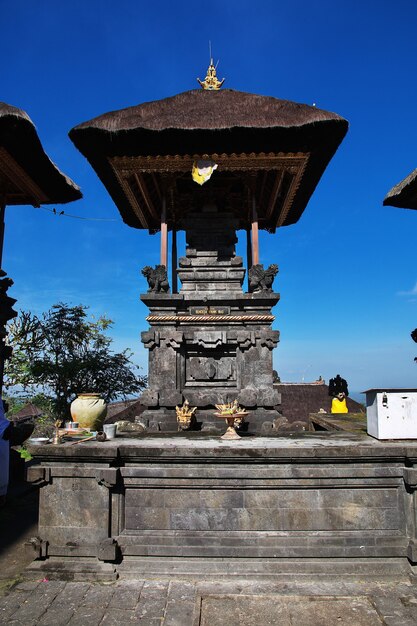 Photo temple pura besakih sur l'île de bali, indonésie