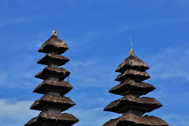 Photo temple de taman ayun à bali, indonésie