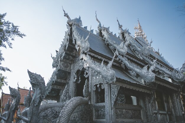 Temple thaïlandais. célèbre temple de marbre chiangmai thaïlande art thaï