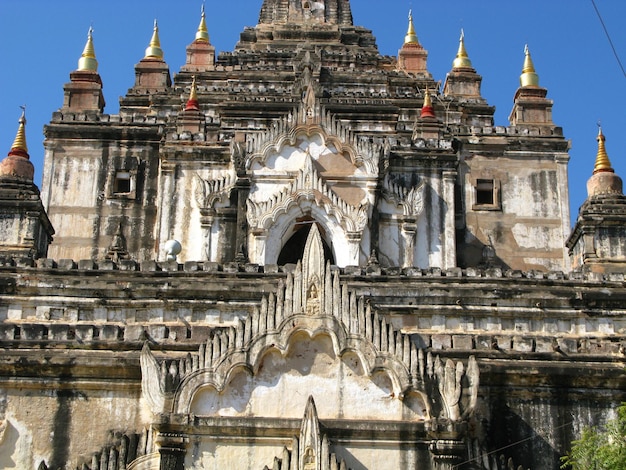 Temple Thatbyinnyi à Bagan Birmanie