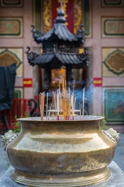 Temple Wat Mangkon Kamalawat (Leng Noei Yi)