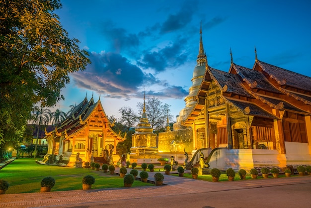 Temple Wat Phra Singh dans le centre de la vieille ville de Chiang Mai, Thaïlande