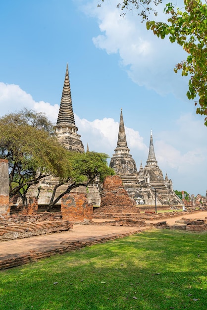 Temple Wat Phra Sri Sanphet dans l'enceinte du parc historique de Sukhothai Site du patrimoine mondial de l'UNESCO à Ayutthaya en Thaïlande