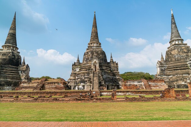 Temple Wat Phra Sri Sanphet dans l'enceinte du parc historique de Sukhothai, site du patrimoine mondial de l'UNESCO à Ayutthaya, Thaïlande