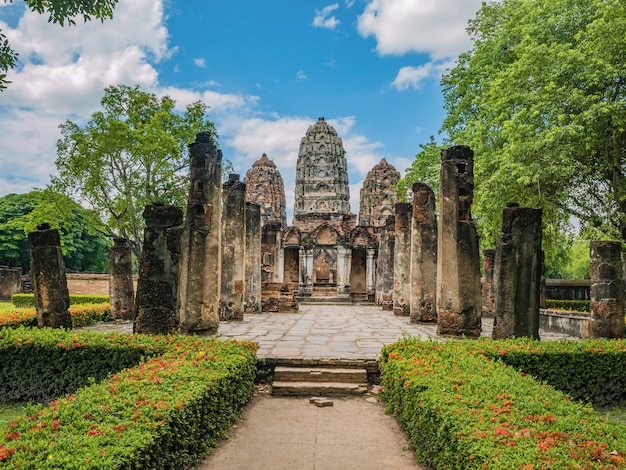 Temple Wat si sawai Au parc historique de Sukhothai, ville de Sukhothai, Thaïlande