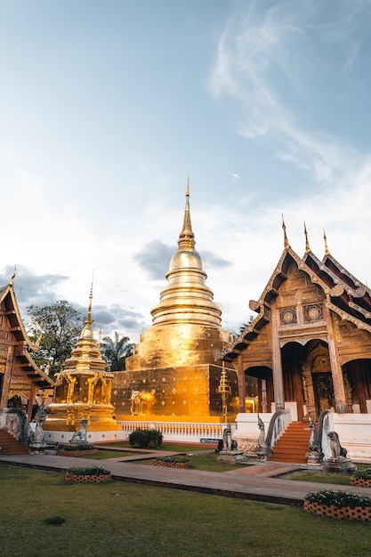 Temples et pagodes thaïlandais d'or, Wat Phra Singh chiangmai