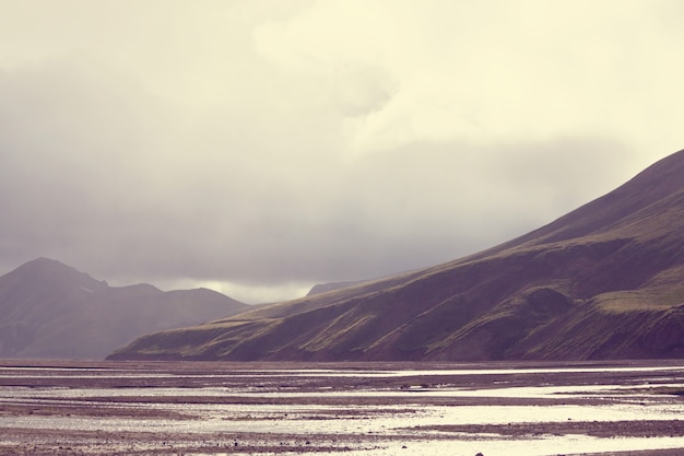 Terrain arctique rugueux de l'Islande