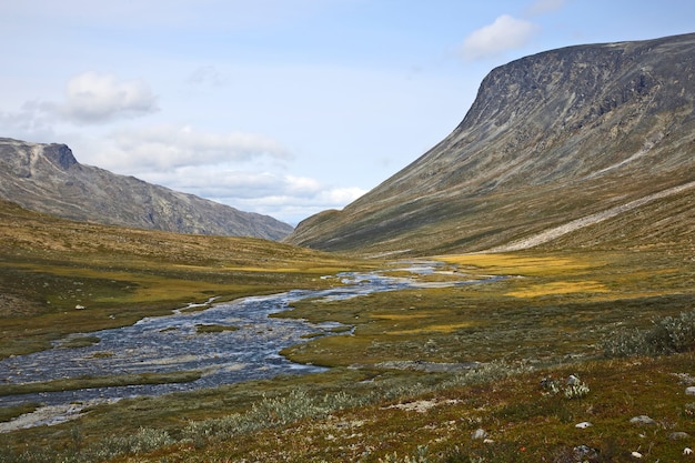 Photo terrain montagneux en norvège. parc national de jotunheimen