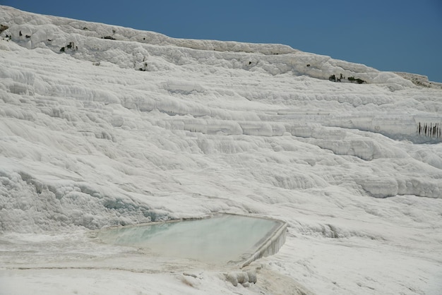 Terrasse en travertin à Pamukkale à Denizli Turkiye