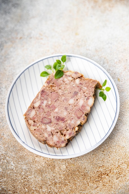terrine nourriture rustique viande hachée cuite au four nourriture végétale repas sain collation alimentaire
