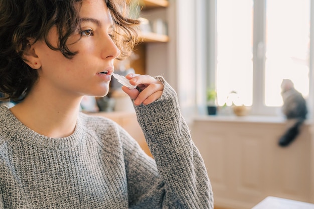 Test de présence du coronavirus à domicile pour les écoliers et étudiants en Europe