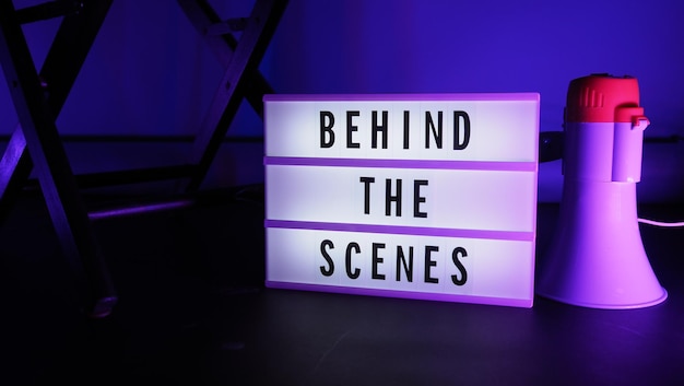 Texte dans les coulisses sur letterboard Lightbox ou Cinema Light box