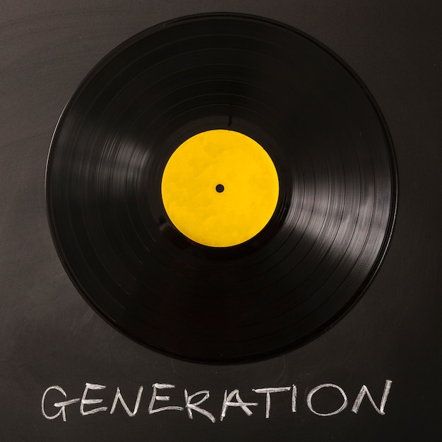 Photo texte de génération avec disque vinyle noir sur fond