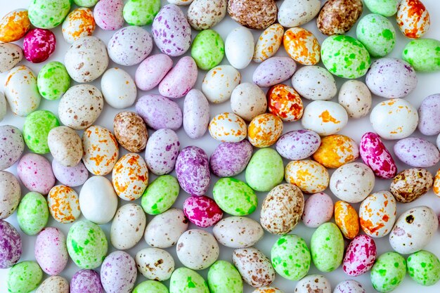 Texture de bonbons au chocolat de couleur vive d'en haut