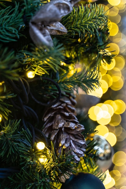 Texture de décoration de Noël avec des lumières floues