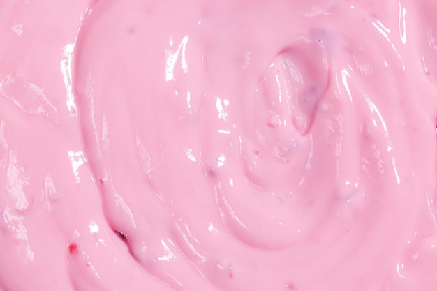 La texture du yogourt à la fraise