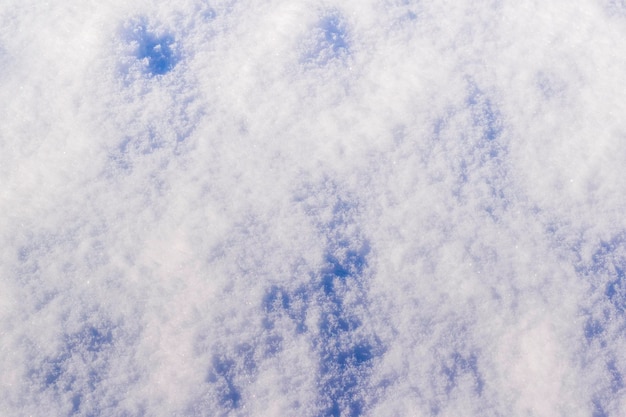 Texture de neige fraîche dans les tons bleus