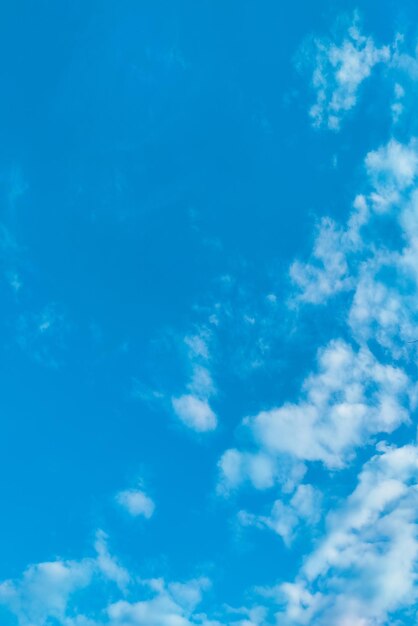 Photo texture photo du ciel bleu et des nuages blancs