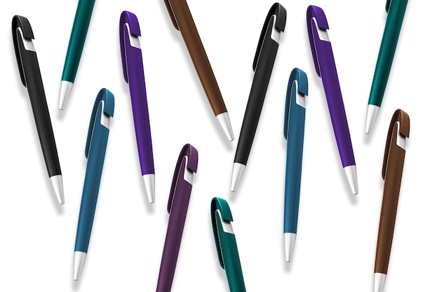 La texture des stylos à bille multicolores sur un fond blanc isolé