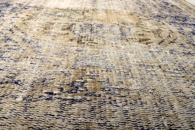 Textures et motifs en couleur des tapis tissés