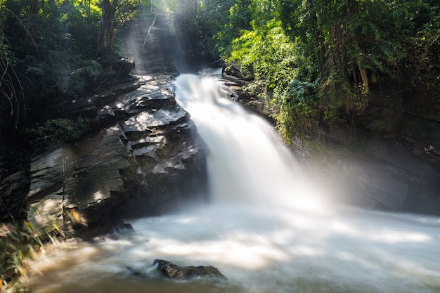 Thaïlande belle cascade