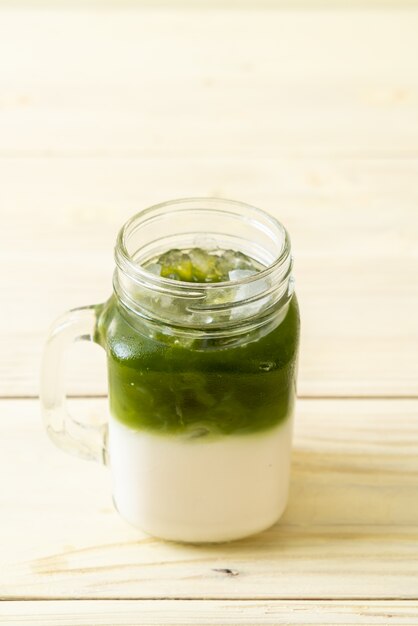 thé au lait vert matcha glacé