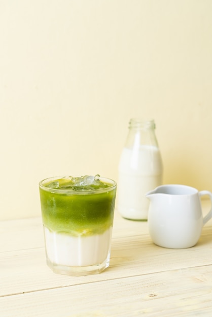 thé au lait vert matcha glacé