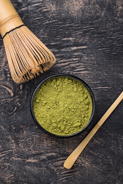 Thé vert matcha japonais en poudre