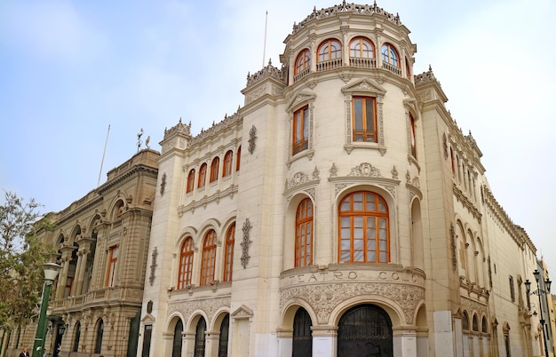 Le Théâtre Colon ou Teatro Colon un magnifique monument national sur la Plaza San Martin à Lima Pérou