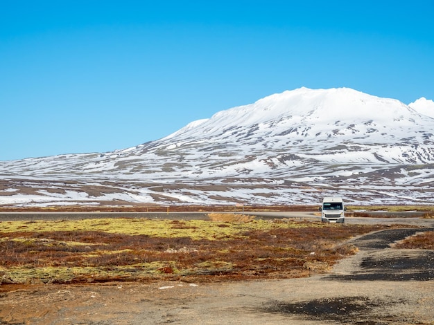 Thingvellir en Islande est la frontière entre la plaque nord-américaine et la nature unique de la plaque eurasienne