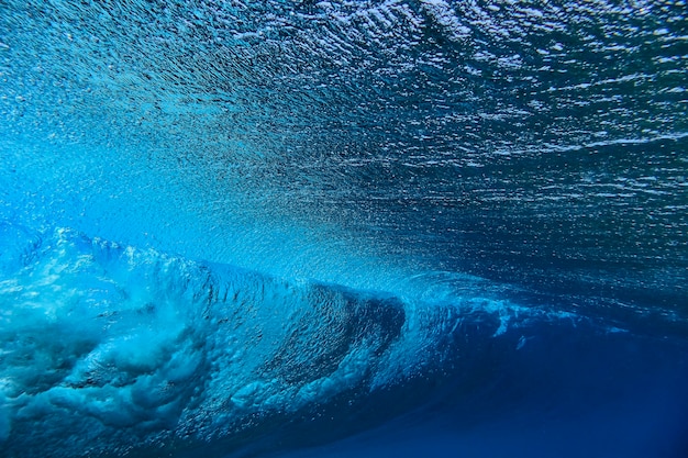 Tir sous-marin de la vague de l'océan, océan Indien