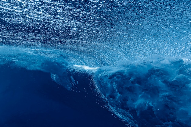 Tir sous-marin de la vague de l'océan, océan Indien