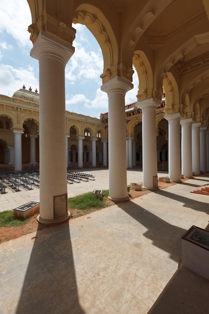 Photo tirumalai nayak palace madurai tamil nadu inde