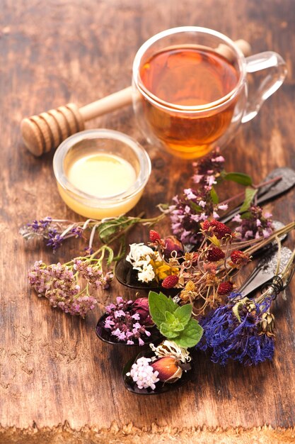 Tisane florale Herbes et fleurs phytothérapie