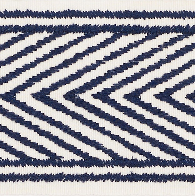 Le tissu Chevron de la marine et blanc