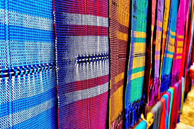 Tissu natif thaïlandais coloré