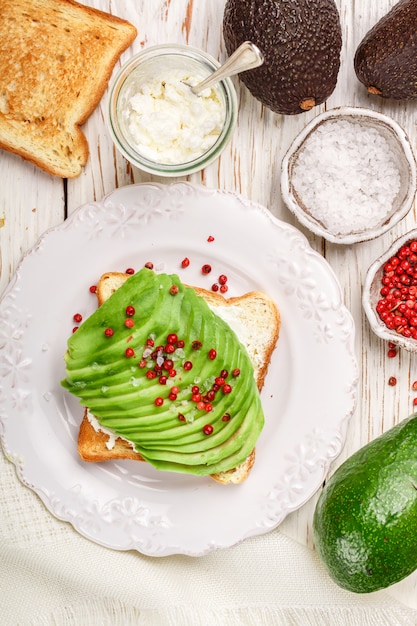 Toast à l'avocat