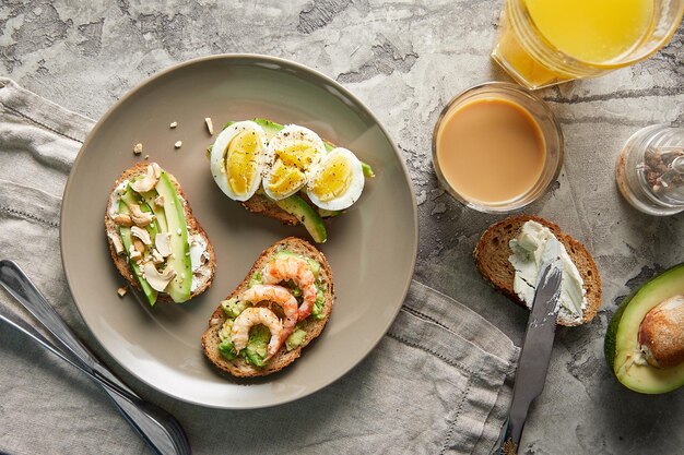 Toasts à l'avocat