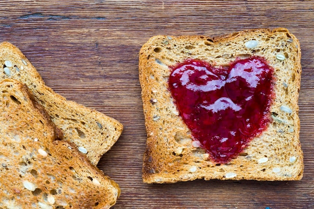 Toasts à la confiture