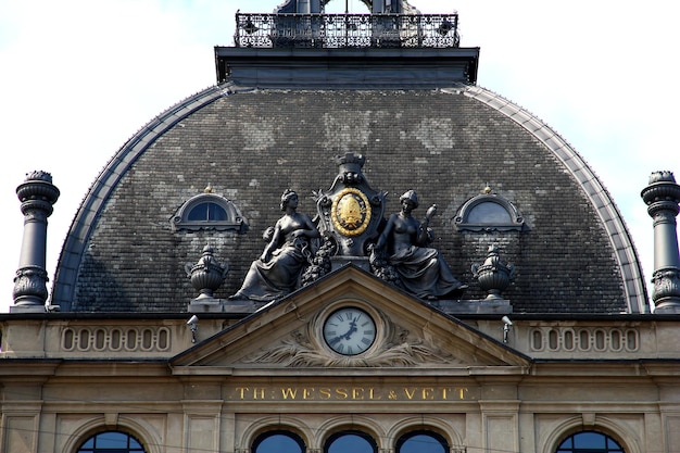 Le toit du bâtiment dans la ville de Copenhague au Danemark