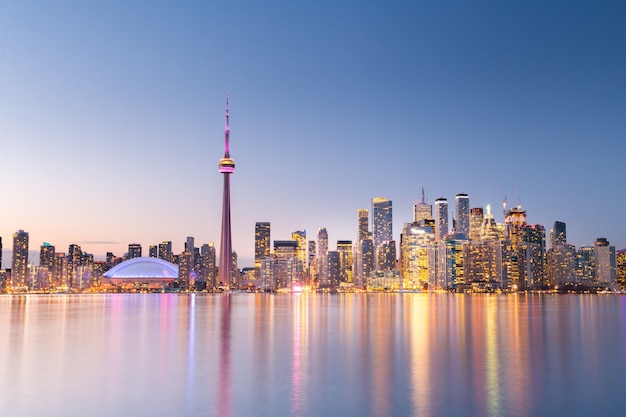 Photo toits de la ville de toronto la nuit, ontario, canada