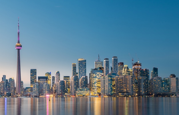 Toits de la ville de Toronto la nuit, Ontario, Canada