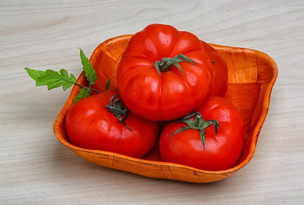 Tomate dans le panier