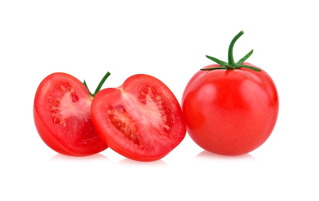 Tomate isolé sur fond blanc