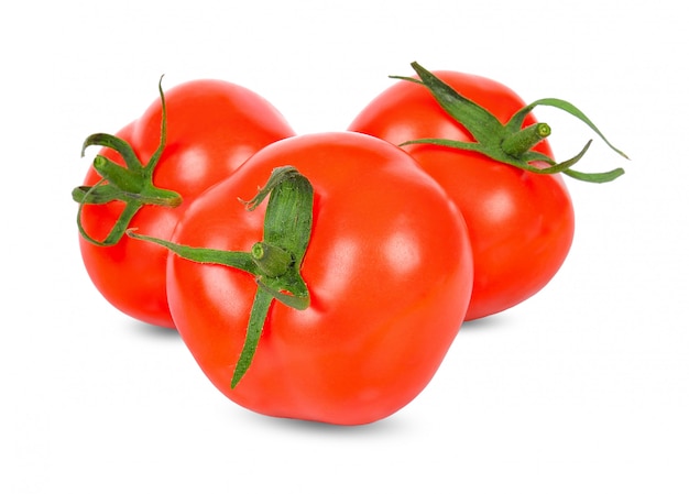 Tomate isolée sur blanc avec un tracé de détourage