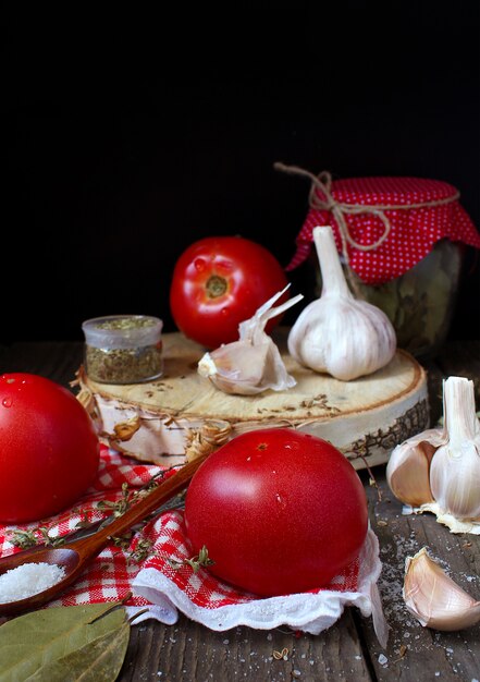 Tomates à l&#39;ail à la maison